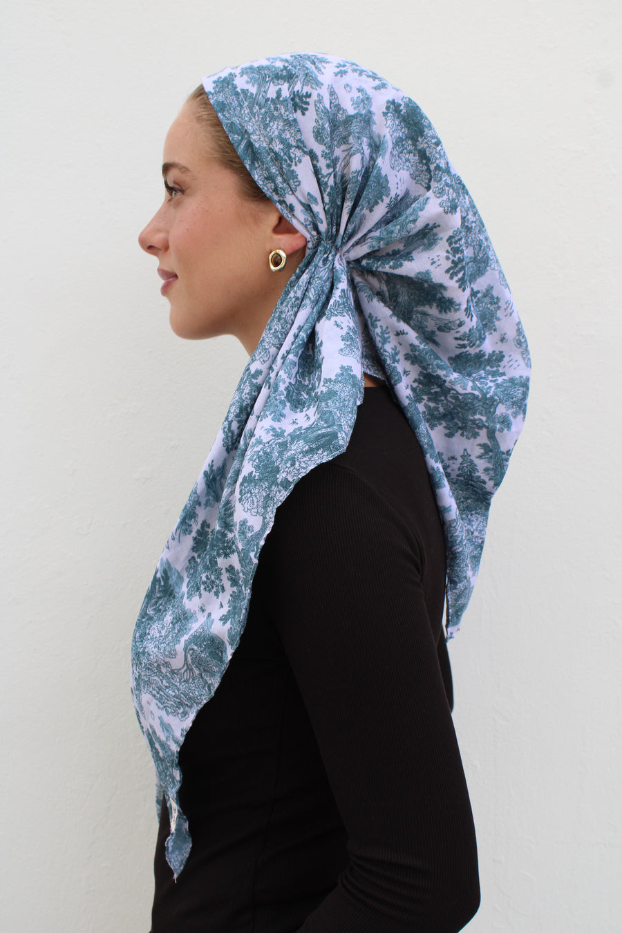 The Scarf Bar Versatile Pretied - VP-TSB