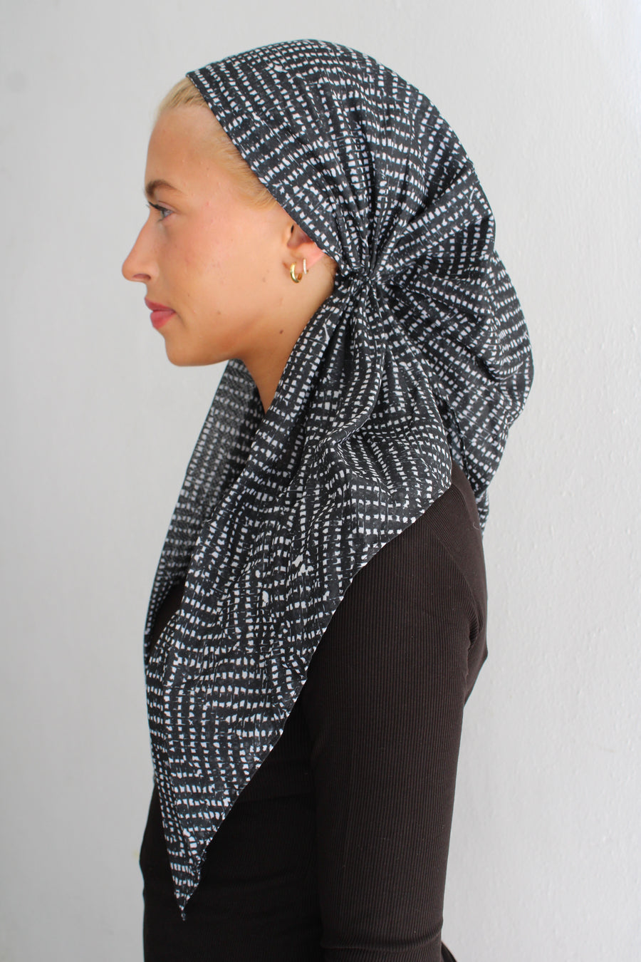 The Scarf Bar Versatile Pretied - VP-TSB