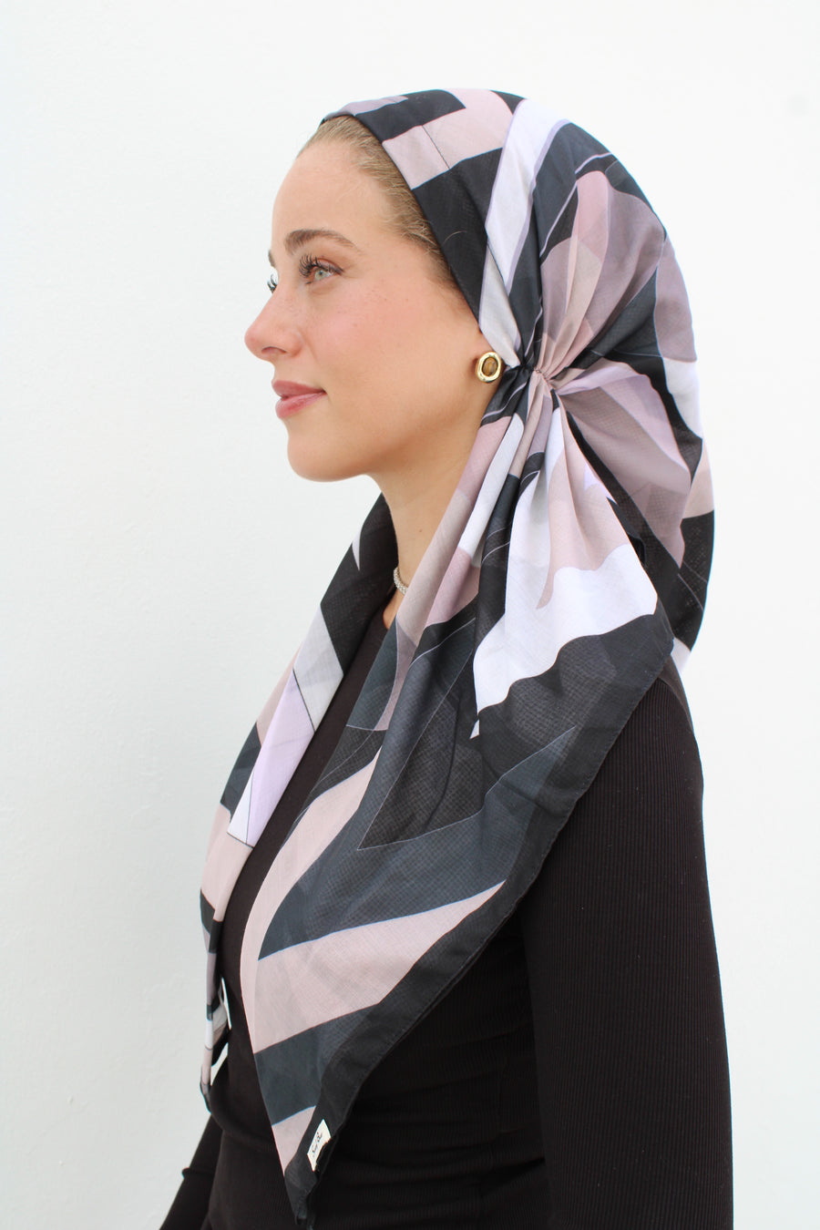 The Scarf Bar Versatile Pretied - VP-TSB
