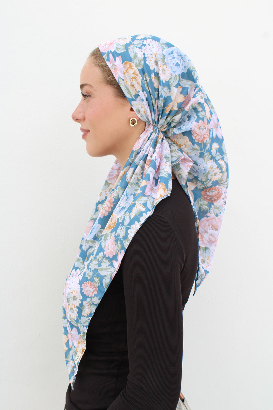 The Scarf Bar Versatile Pretied - VP-TSB
