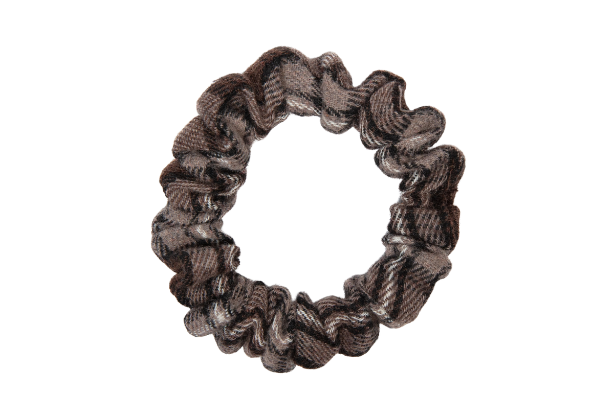 Heirlooms Winter Check - Mini Scrunchy - P1712P