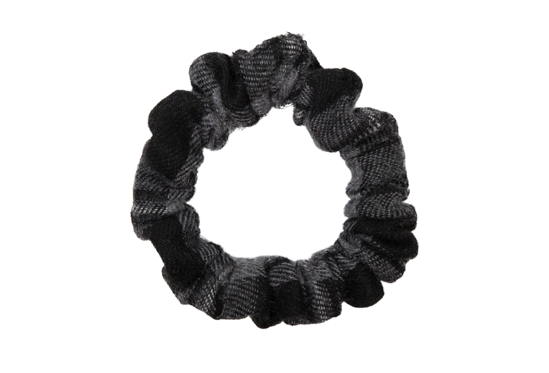 Heirlooms Winter Check - Mini Scrunchy - P1712P