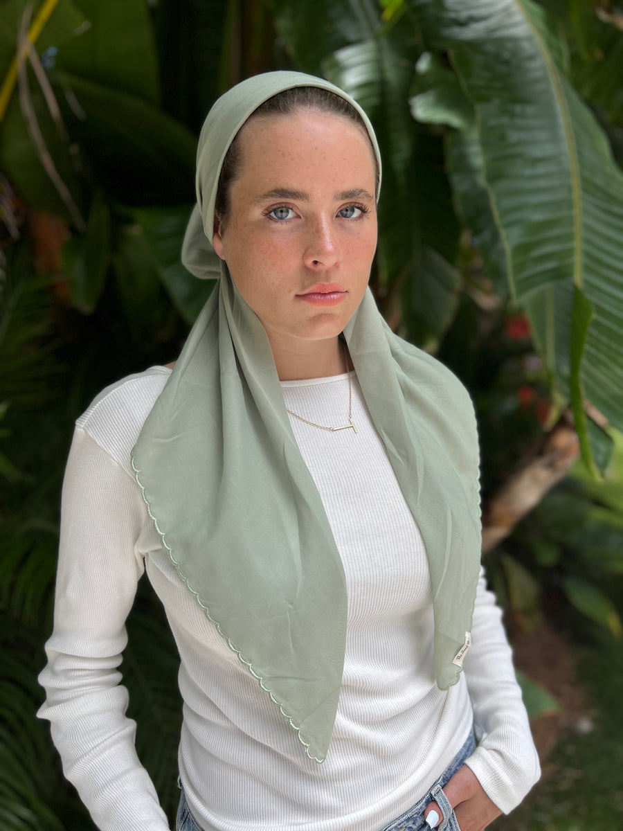 The Scarf Bar Classic Pretied Scalloped - CPS-TSB